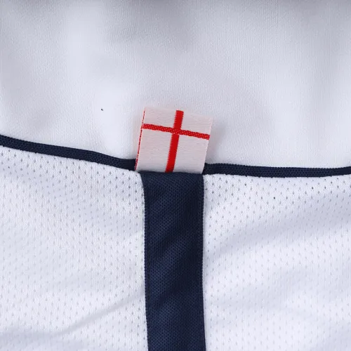 England World Cup 2002 Retro Soccer Jersey Home - Image 11