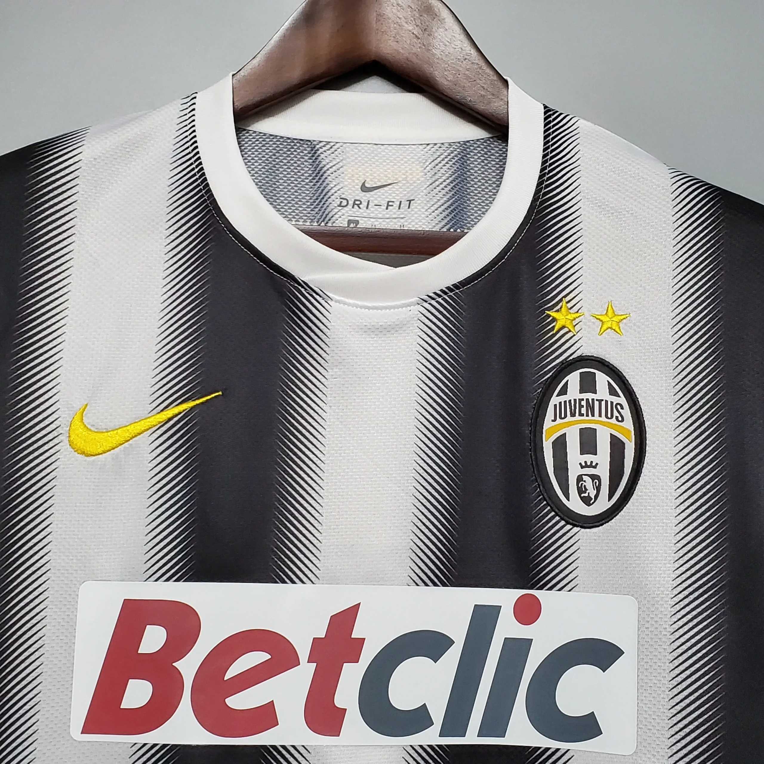 2011-12 Juventus Del Piero #10 Retro Jersey Home Replica - Image 7