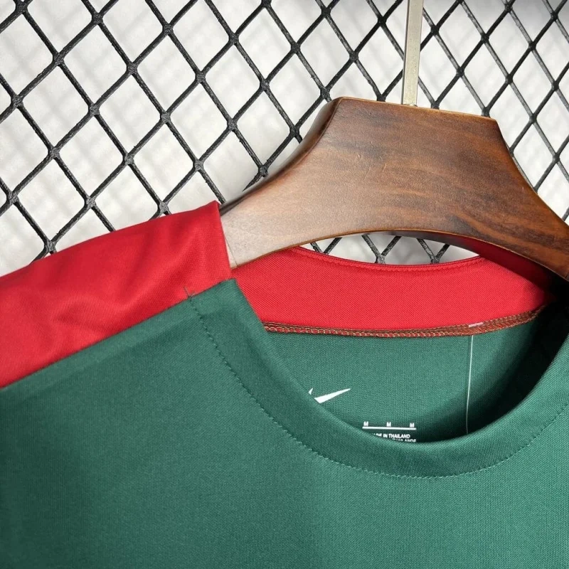 Liverpool 24-25 Training Wear Football Shirt - Image 3