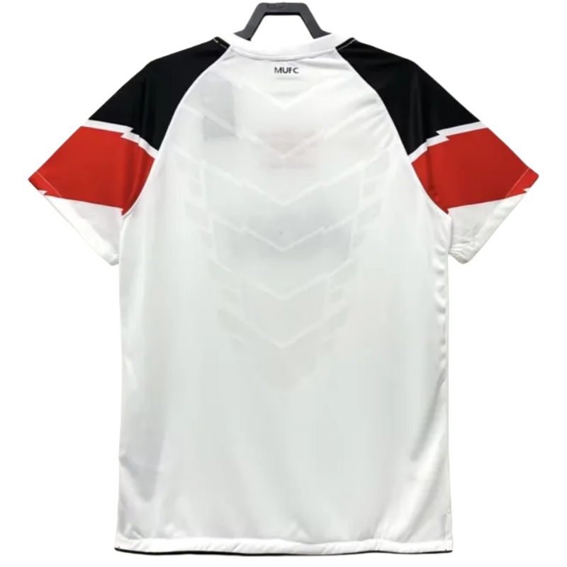 Manchester United Retro Jersey Away Shirt 2010-11 - Image 2