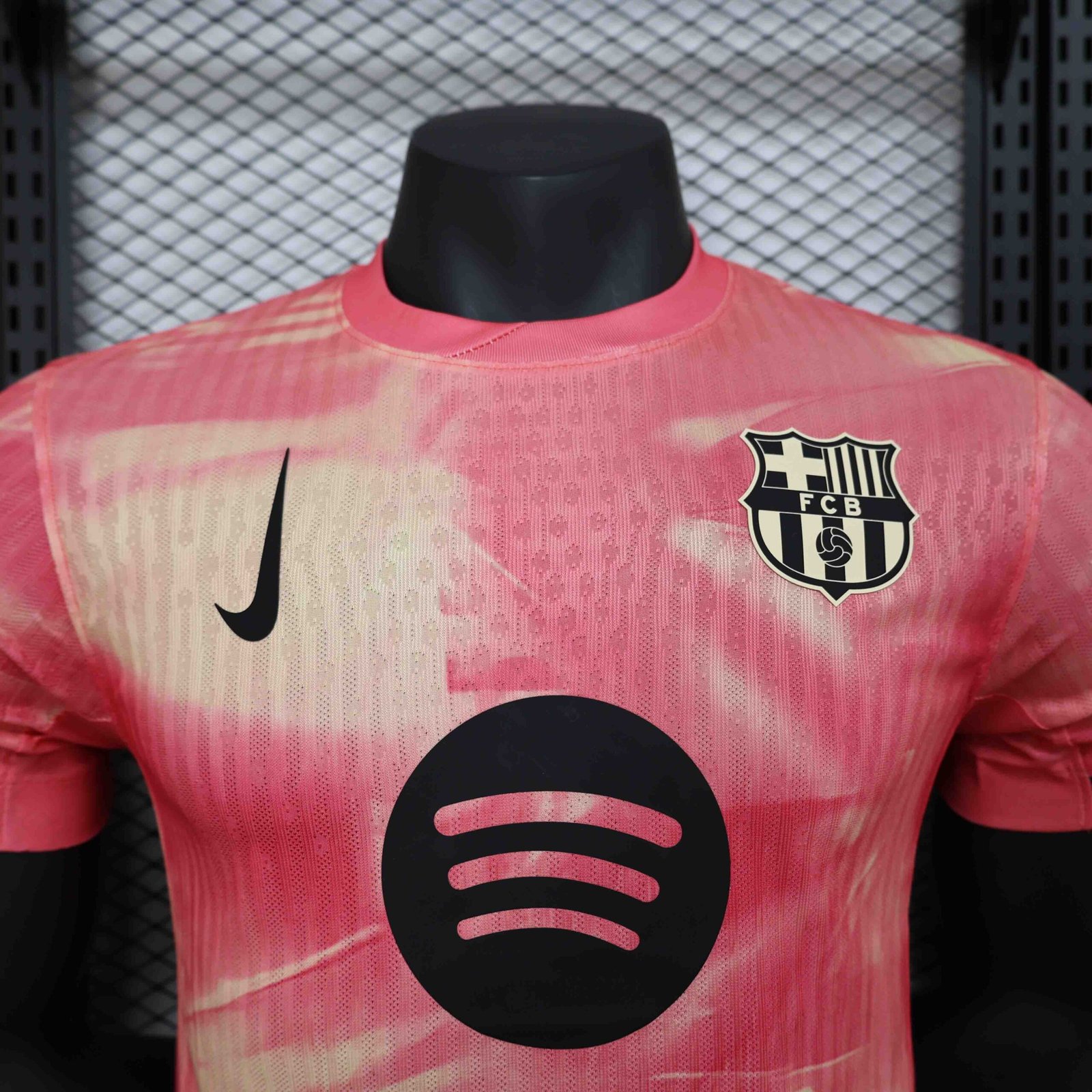Barcelona 24-25 pink player version third kit concept jersey - Image 8