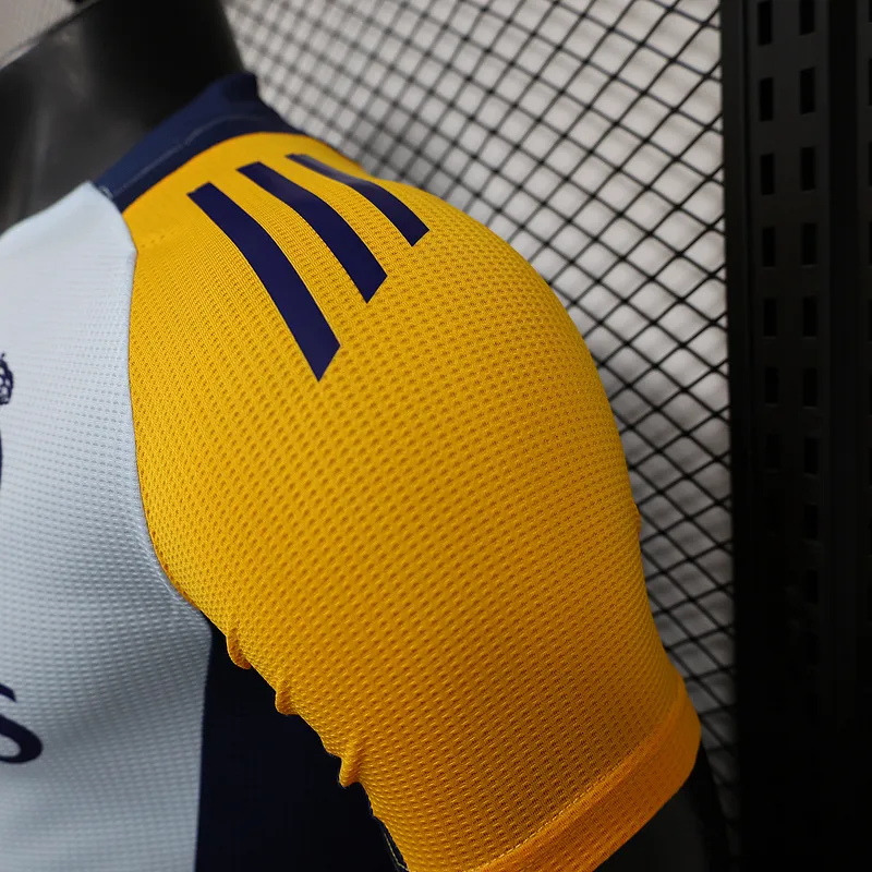 24-25 real madrid Training Shirt Player Version - Image 8