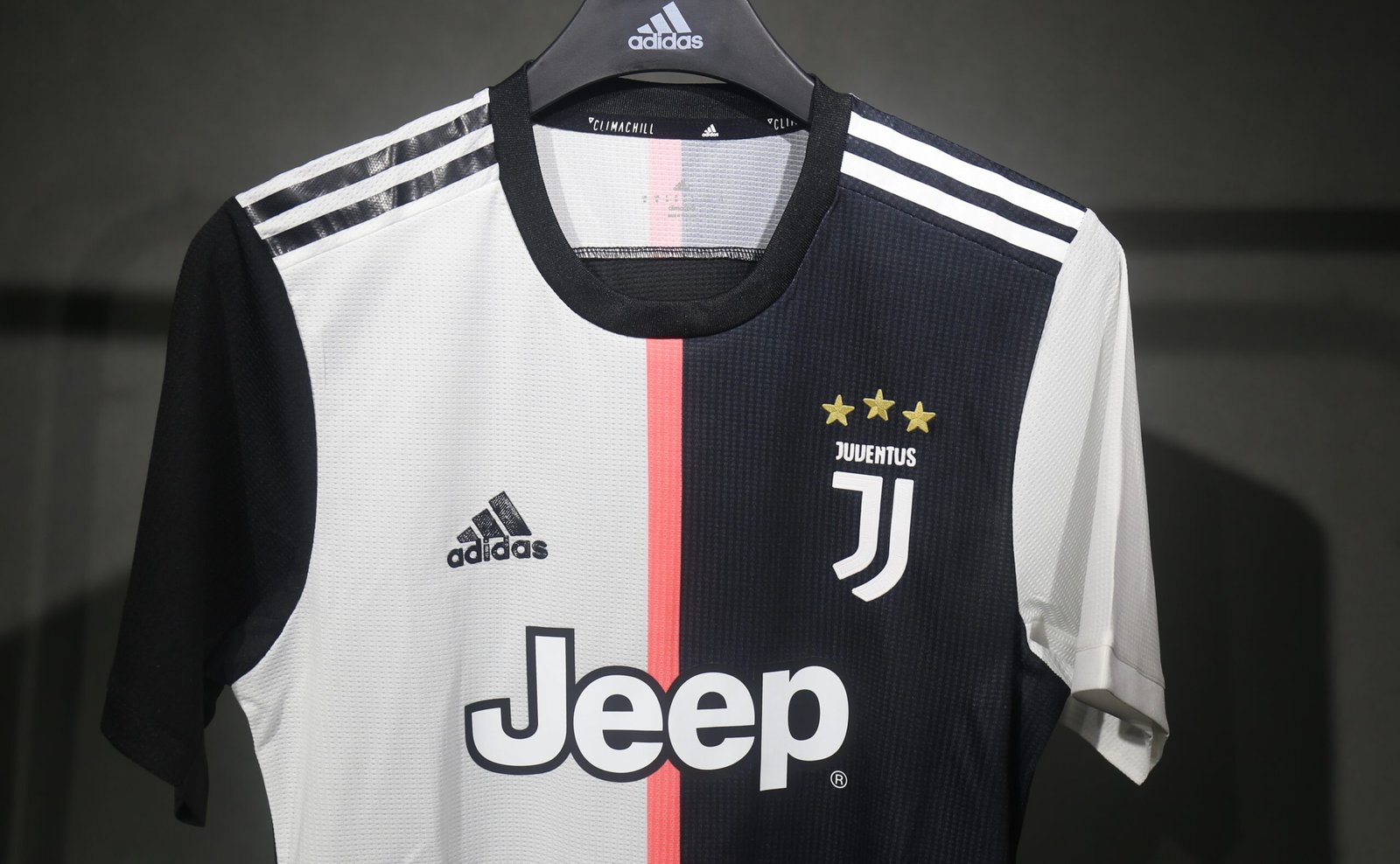 2019-20 Juventus Home Retro Soccer Jersey Adidas Ronaldo #7 - Image 16
